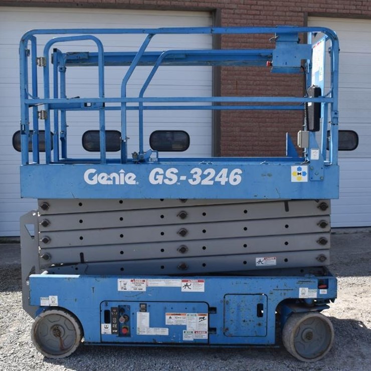 2007 GENIE GS3246