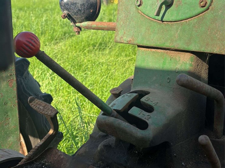john-deere-70-image-37