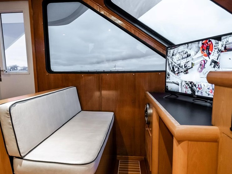 #18-•-2003-breaux-brothers-85'-yacht-|-"come-monday"-image-28