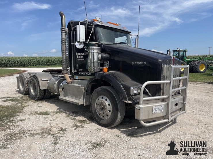 2011-kenworth-t800-image-3