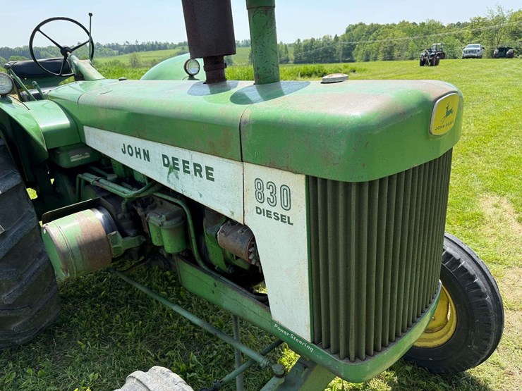 john-deere-830-image-14