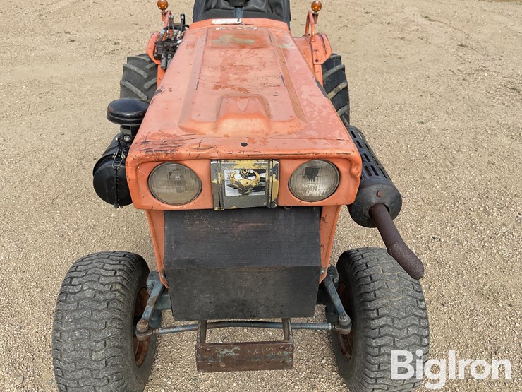 1976-kubota-b7100-image-10