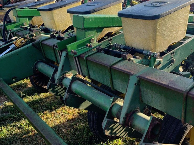 john-deere-7000-image-4