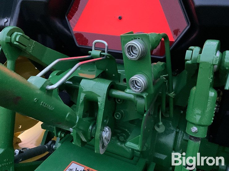 2022-john-deere-5045e-image-18