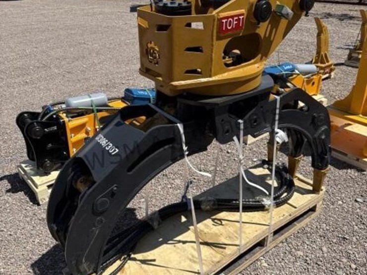 2025-caterpillar-306-image-3