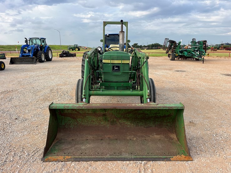 1976-john-deere-2240-image-4