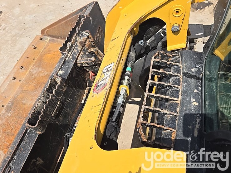2022-caterpillar-259d3-image-34