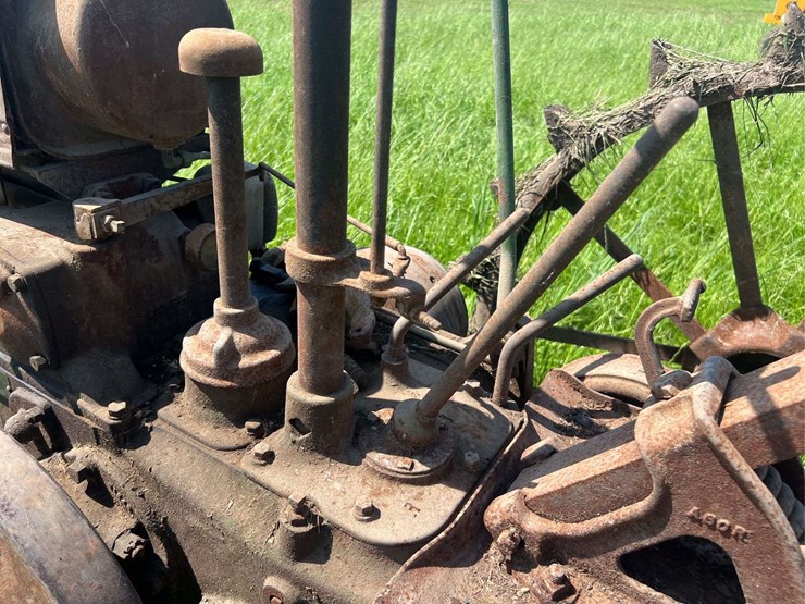 john-deere-model-b-image-40