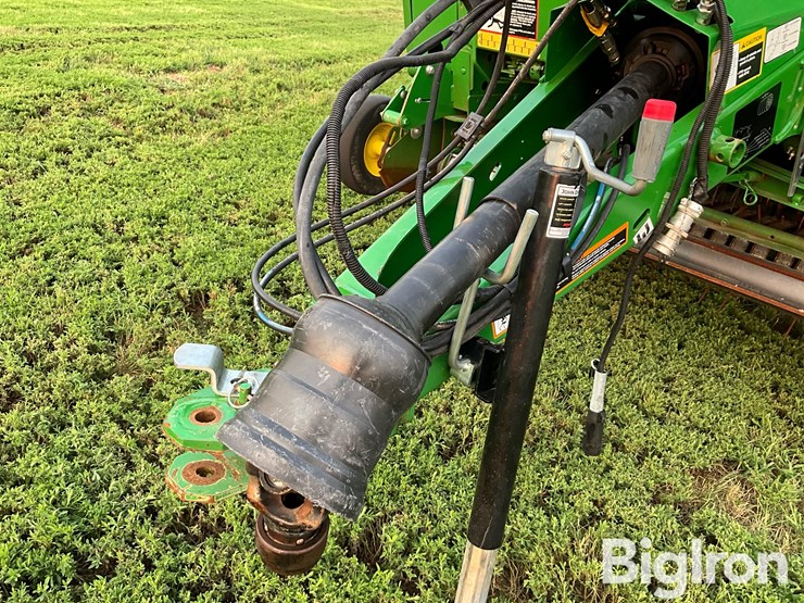 2021-john-deere-560r-image-15