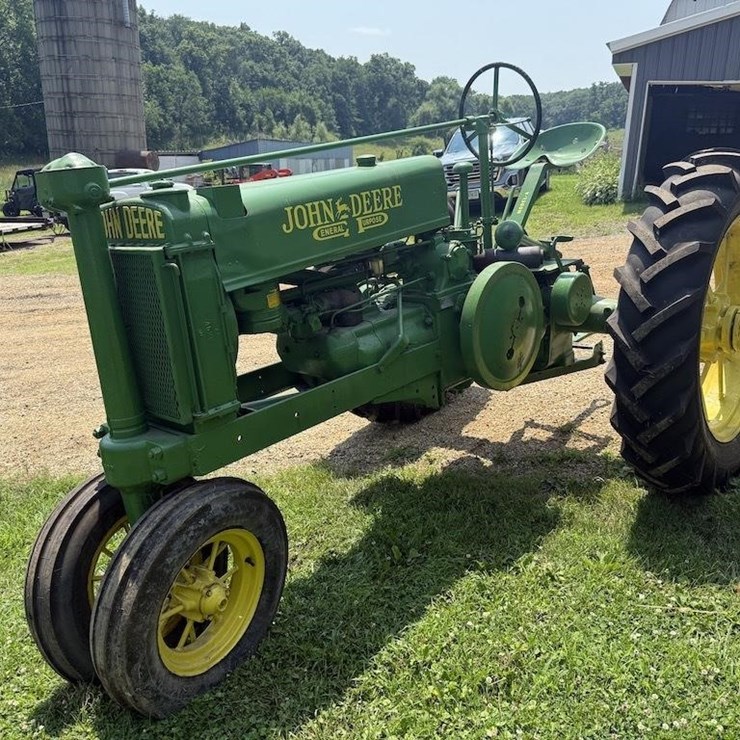 JOHN DEERE A