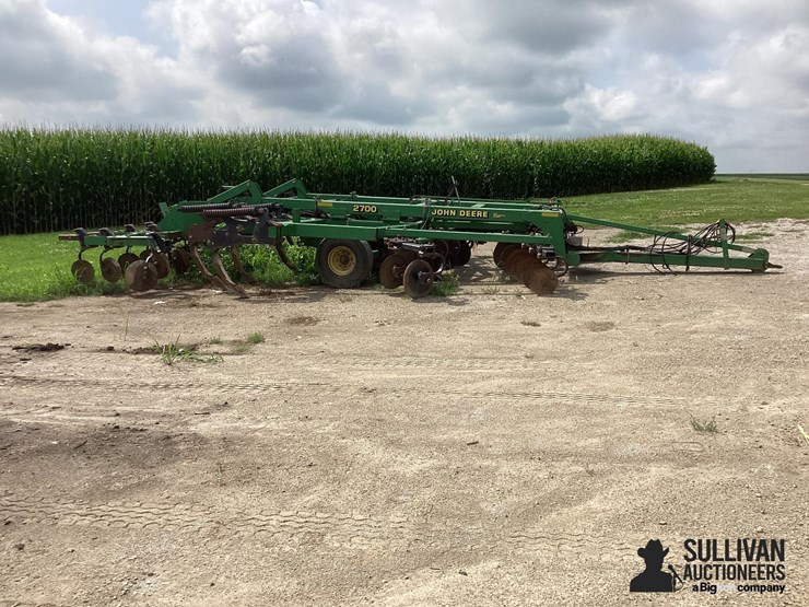 john-deere-2700-image-4