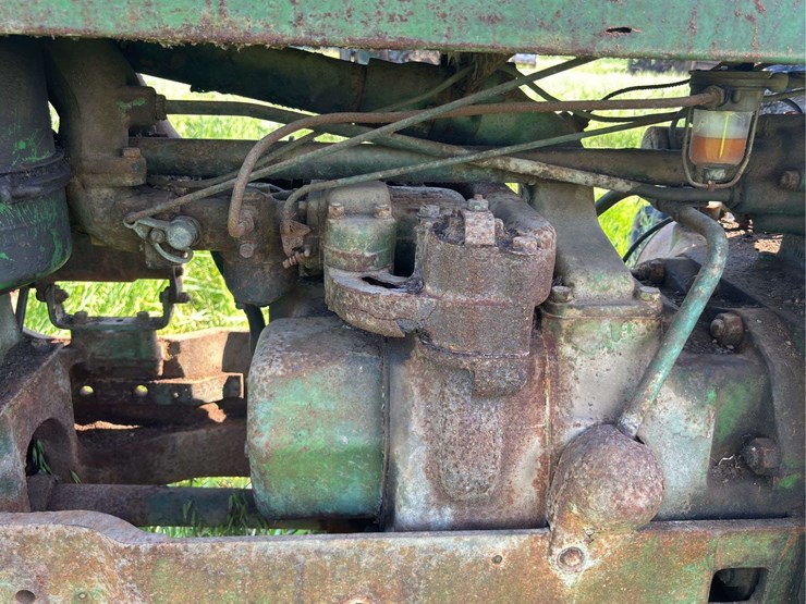 john-deere-70-image-30