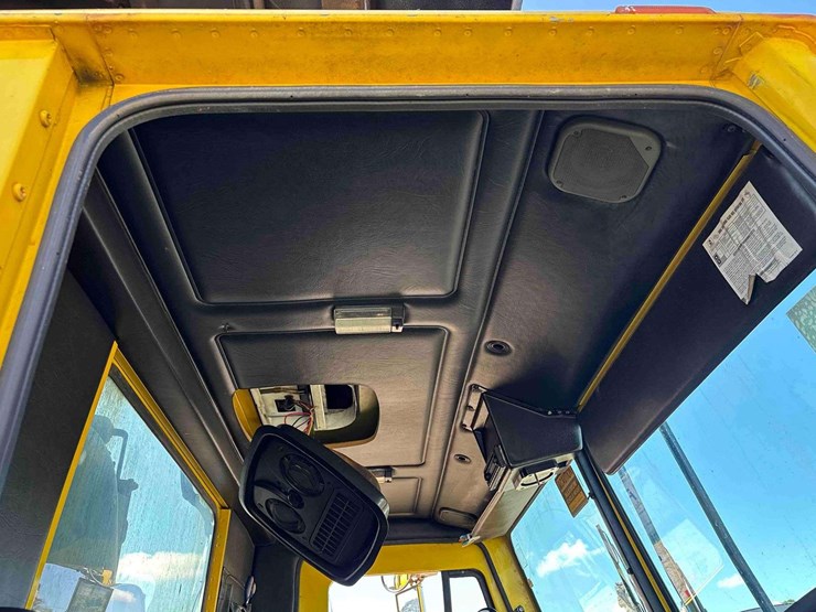 2015-mack-leu613-image-21