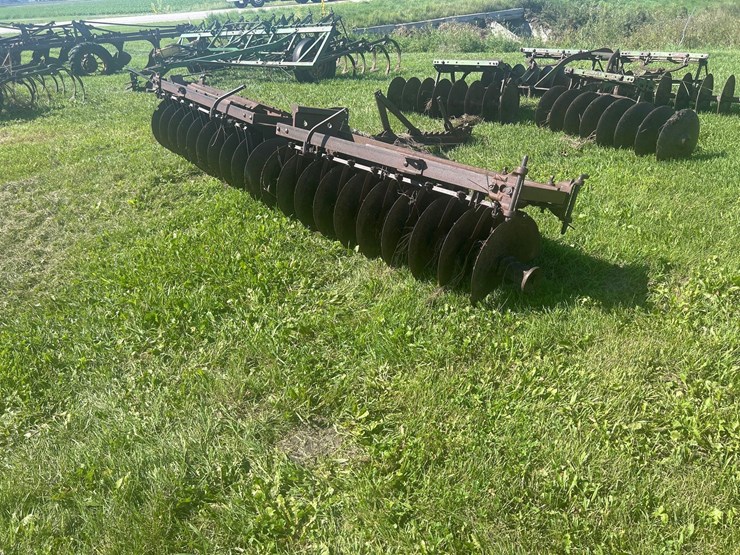john-deere-8-image-5