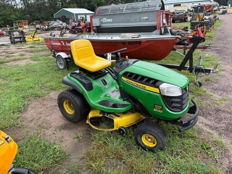 john-deere-d130-image-1