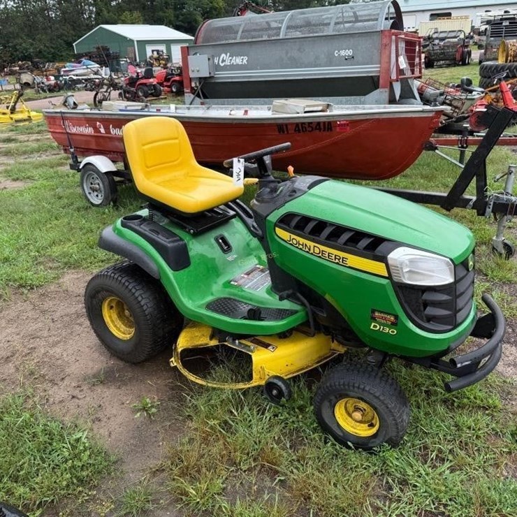 JOHN DEERE D130
