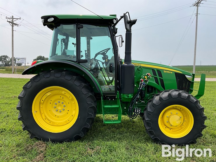 2023-john-deere-5095m-image-4