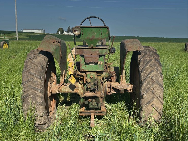 john-deere-70-image-4
