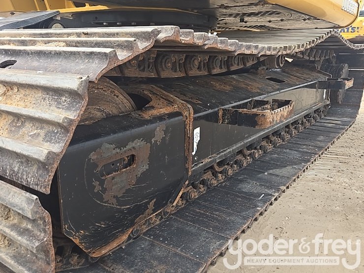 2022-deere-130g-image-16