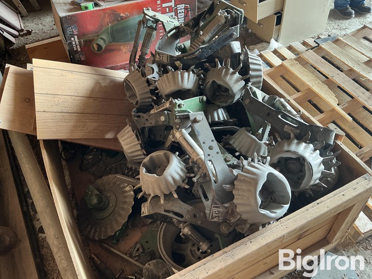 john-deere-12-image-5
