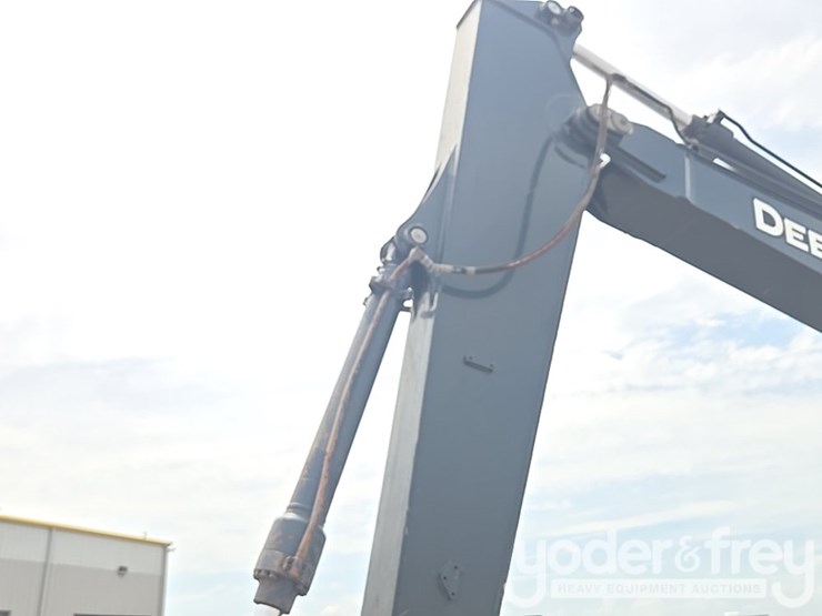2022-deere-130g-image-39