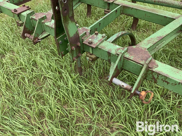 john-deere-100-image-9