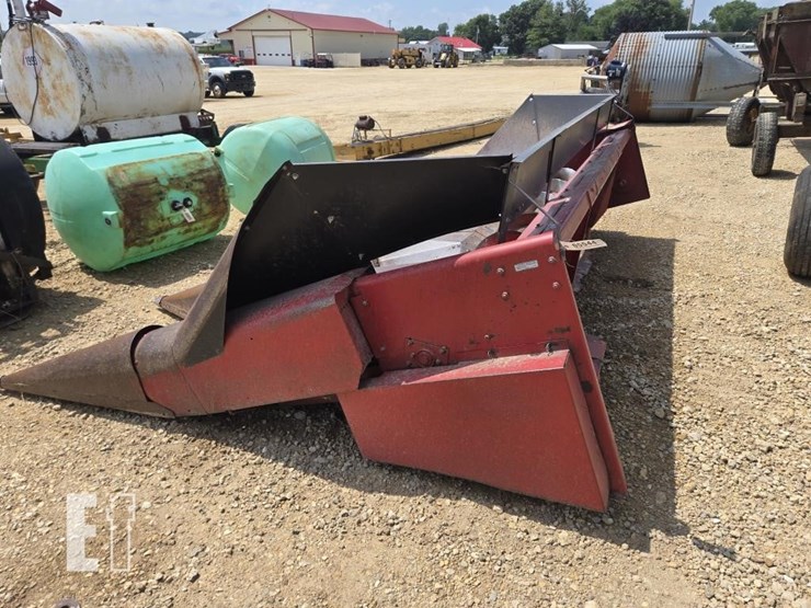 case-ih-1044-image-2