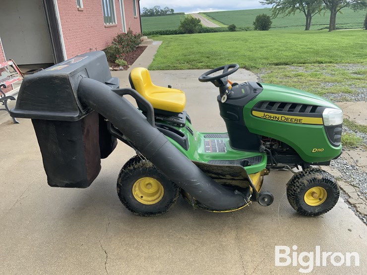 2015-john-deere-d110-image-4