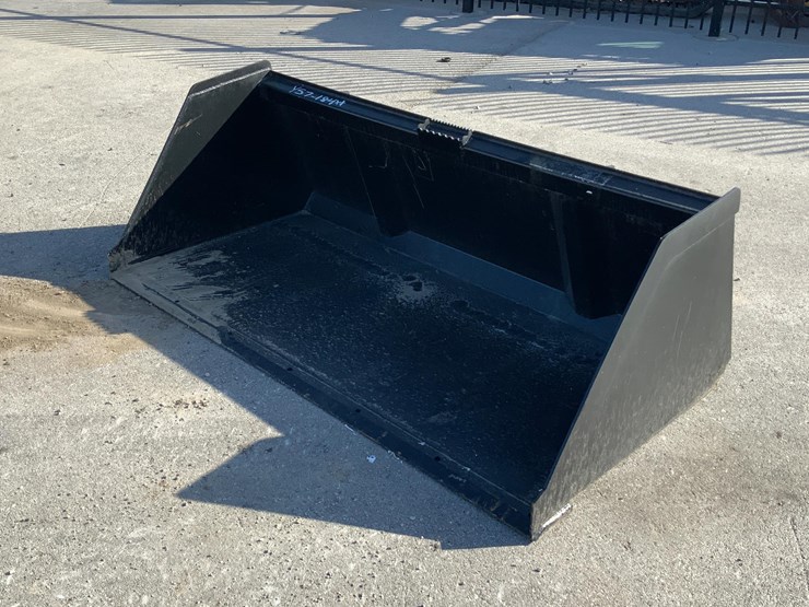 76"-skid-steer-bucket-image-10