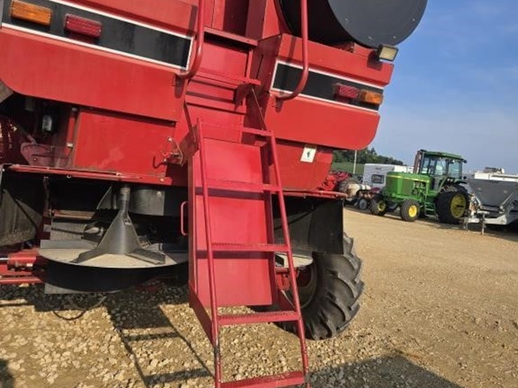 2000-case-ih-2388-image-17