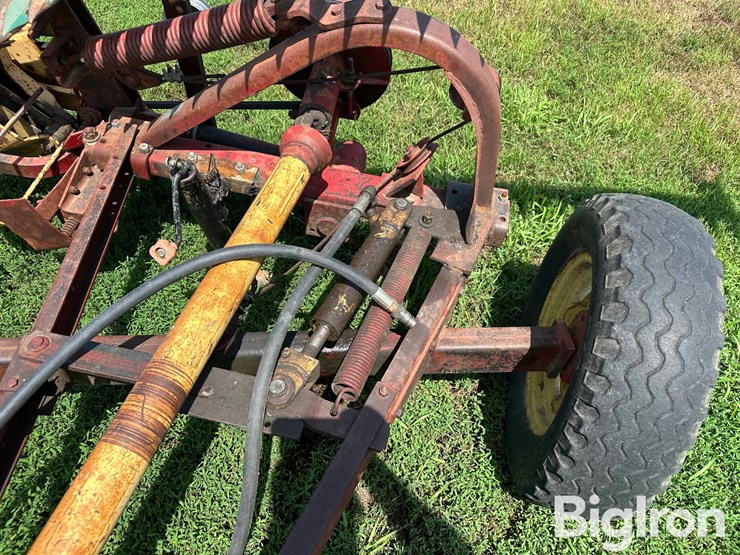 new-holland-455-image-10