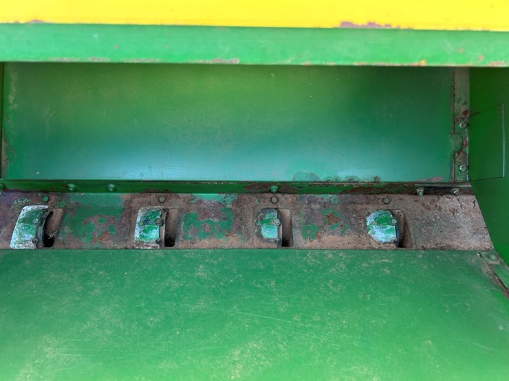 john-deere-8300-image-6