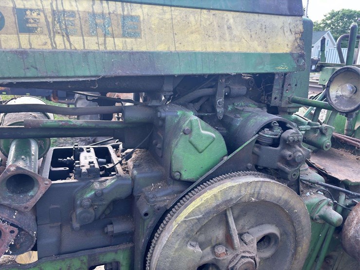 john-deere-720-image-34