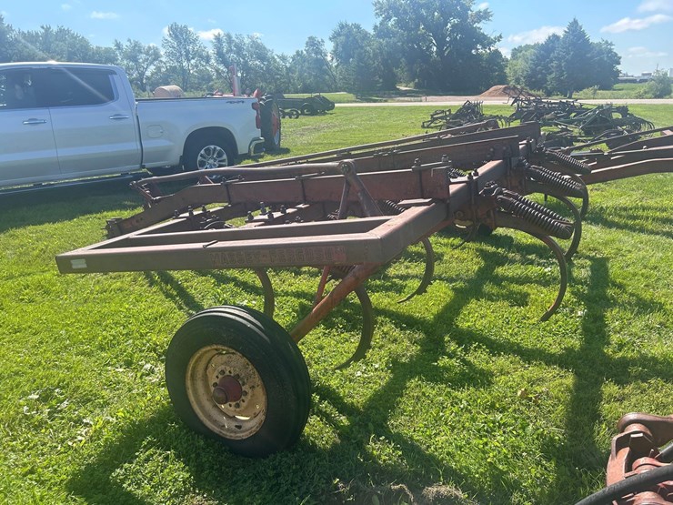 massey-ferguson-14-image-16