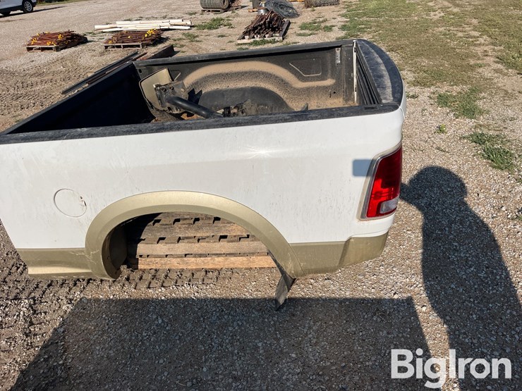 2015-ram-2500-longhorn-pickup-box-image-4
