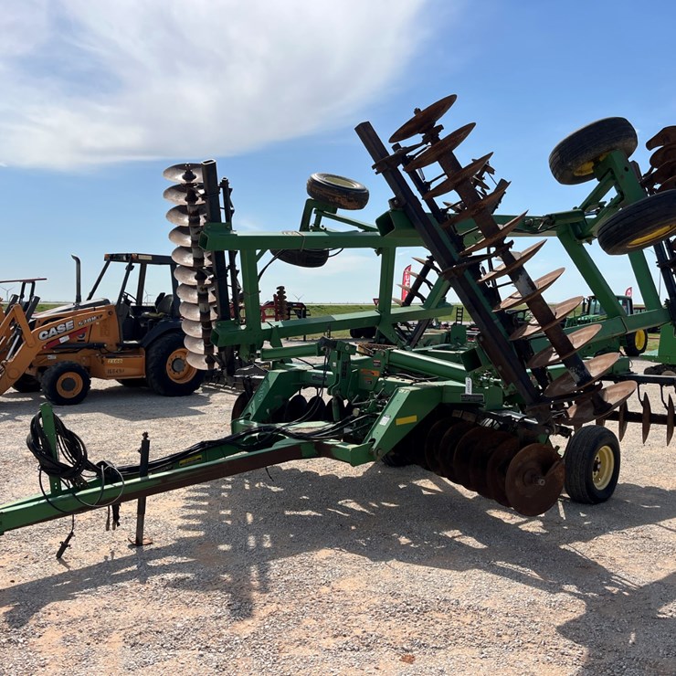 2001 JOHN DEERE 637