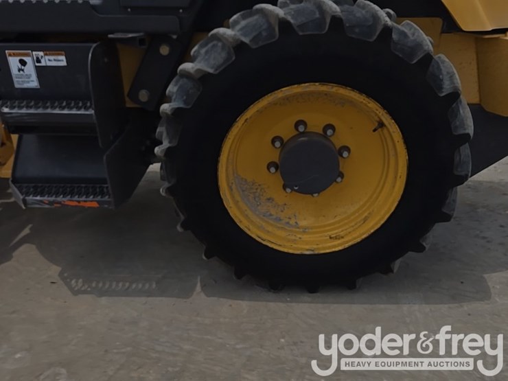 2017-volvo-sd45b-image-14
