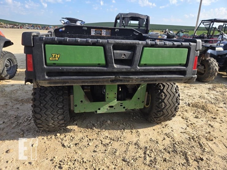 2014-john-deere-gator-th-image-7