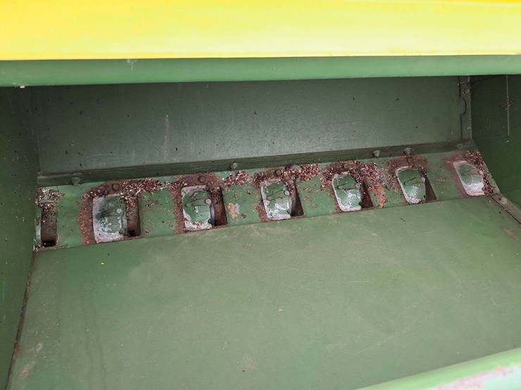 john-deere-8300-image-8