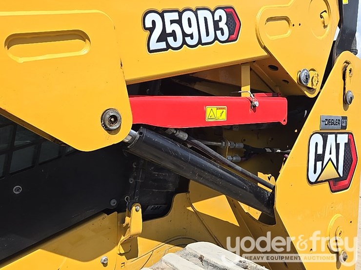 2022-caterpillar-259d3-image-36