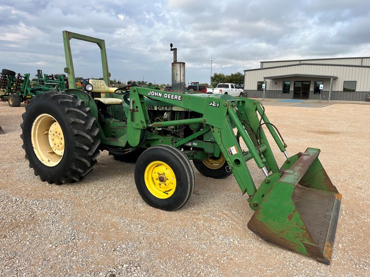 1976-john-deere-2240-image-5