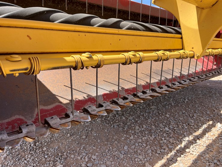 new-holland-472-image-4