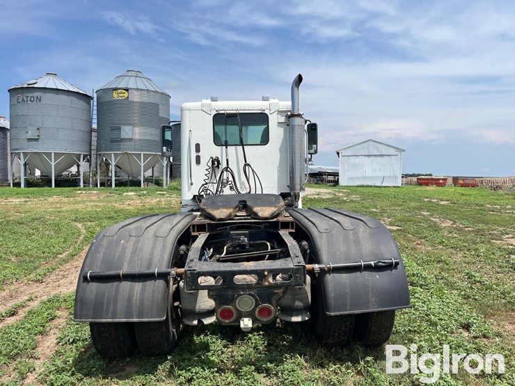 2004-freightliner-t/a-truck-tractor-image-6