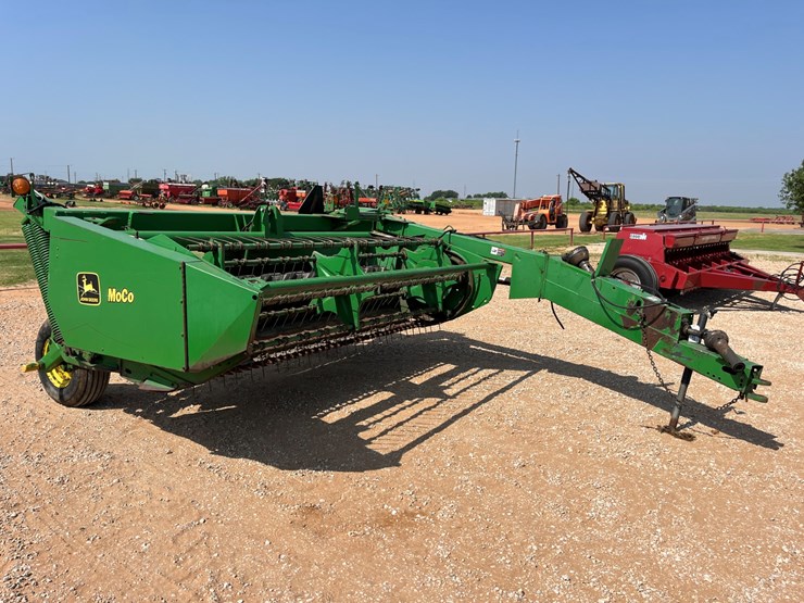 1997-john-deere-820-image-4
