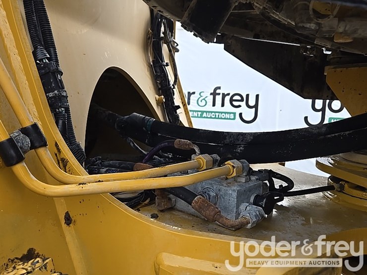 2018-caterpillar-926m-image-27