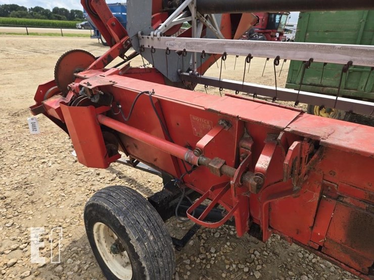 massey-ferguson-1859-image-4