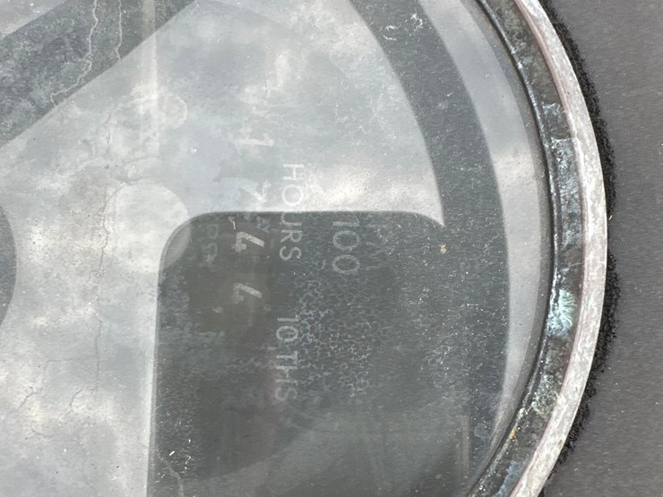 john-deere-830-image-11