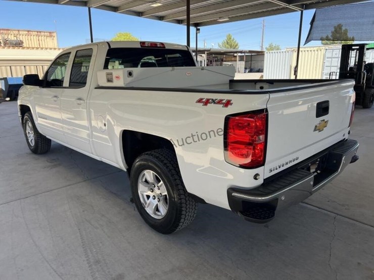 2015-chevrolet-silverado-1500-image-5