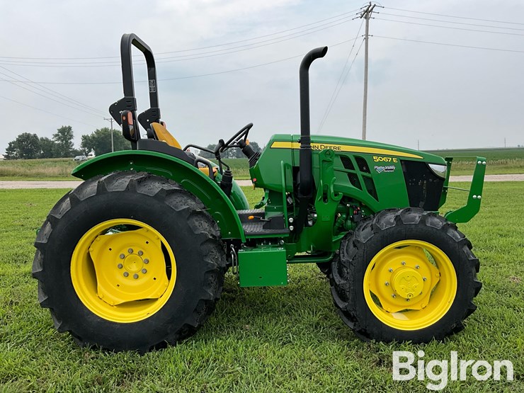 2023-john-deere-5067e-image-4