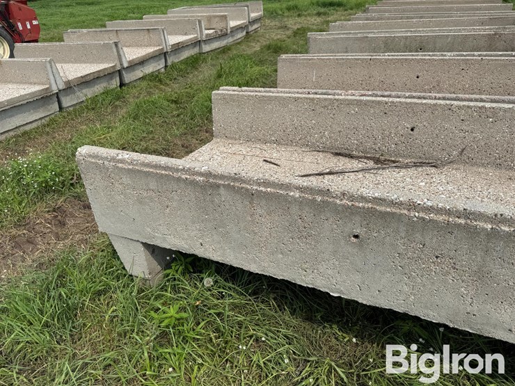 concrete-h-feed-bunks-image-13